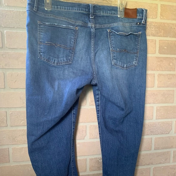 Lucky Brand Women's 14/32 Sienna Distressed Slim Boyfriend 5 Pocket Jeans - Picture 4 of 7